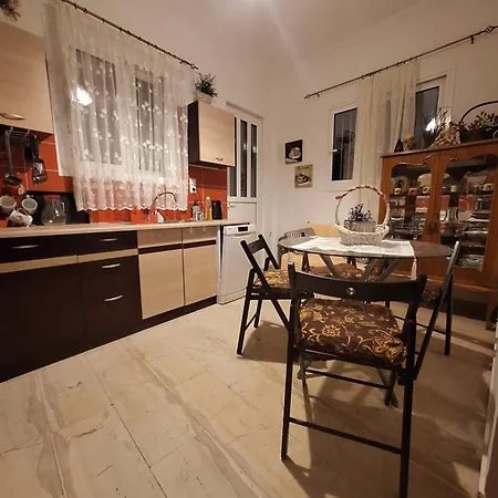 Appartement Valerias House à Aigio Extérieur photo